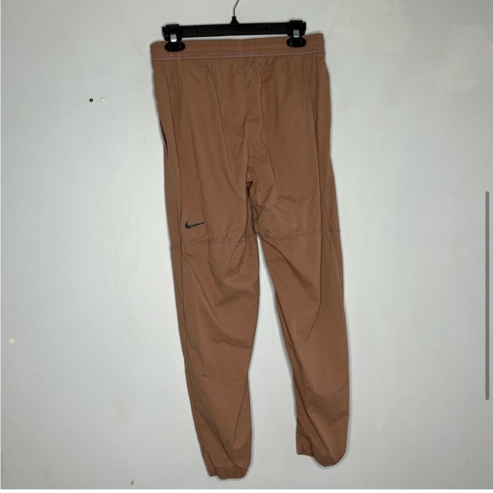 Nike Yoga Dri-Fit Size Medium Pink Stretch Jogger